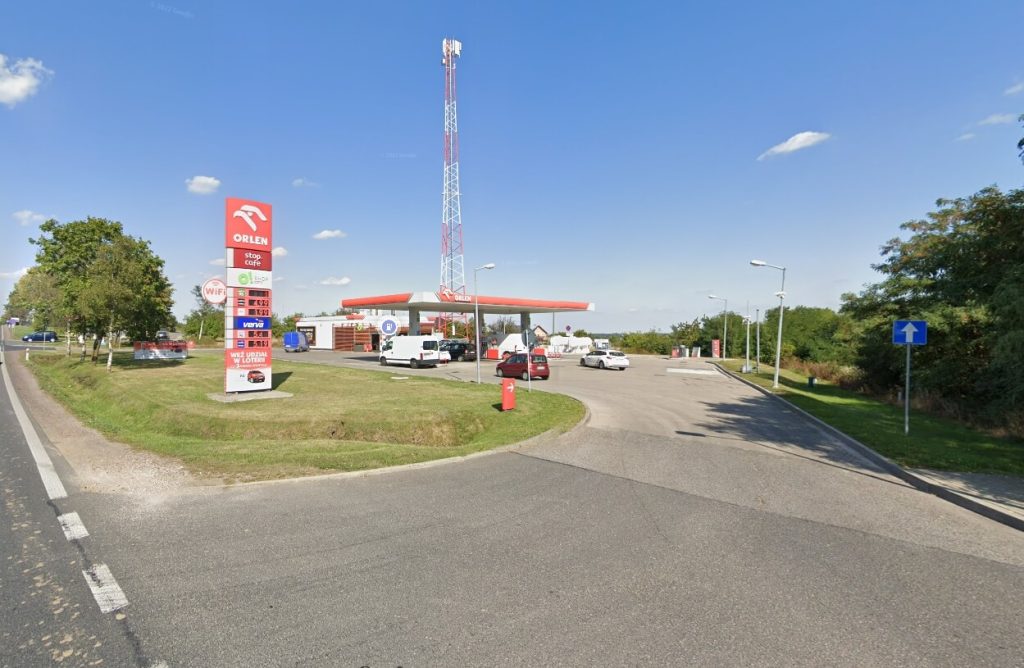 Budowa przyłącza wodociągowego - SP 208 Iłża